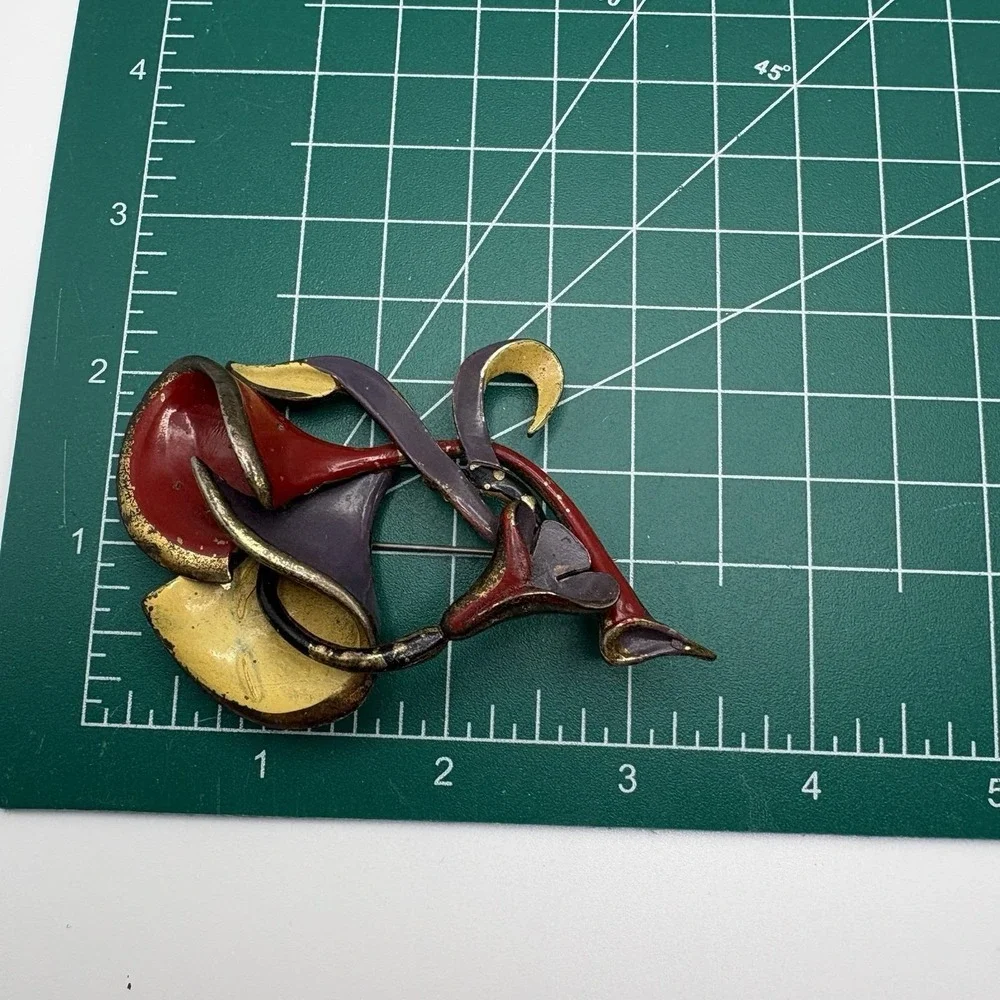 Vintage Pot Metal Brooch Flowers Calla Lily Hand Painted Red Purple Yellow